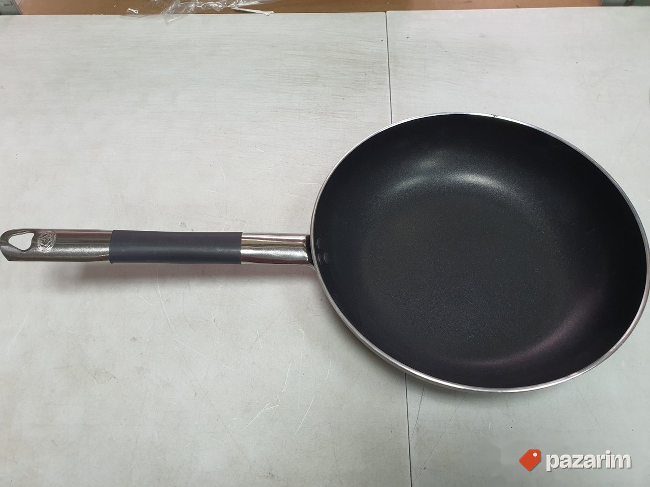 Tiganj od Nerdjajuceg Celika 28x7cm Crni - AL 4