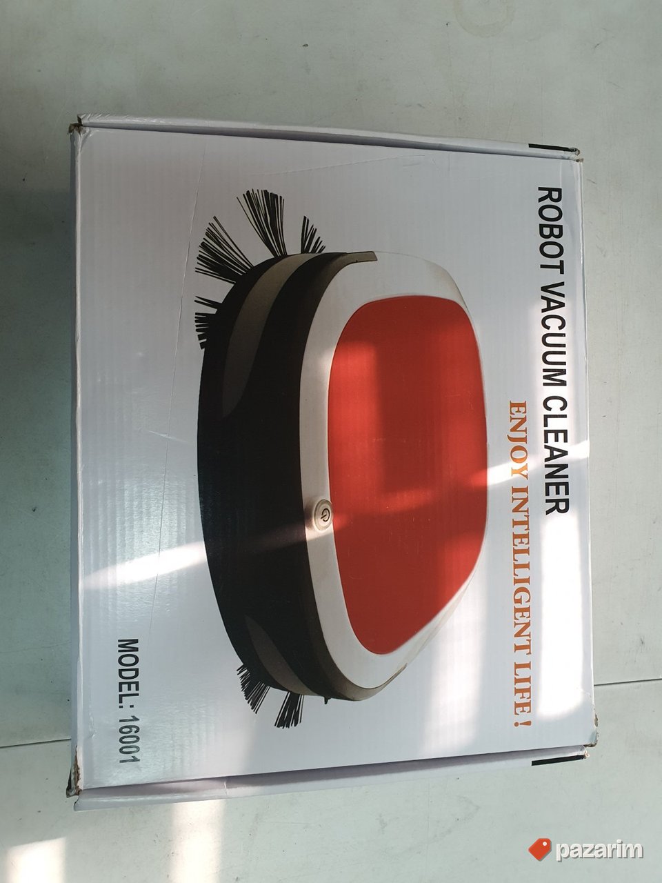 Robot Usisivac Crno-Beli Features 3