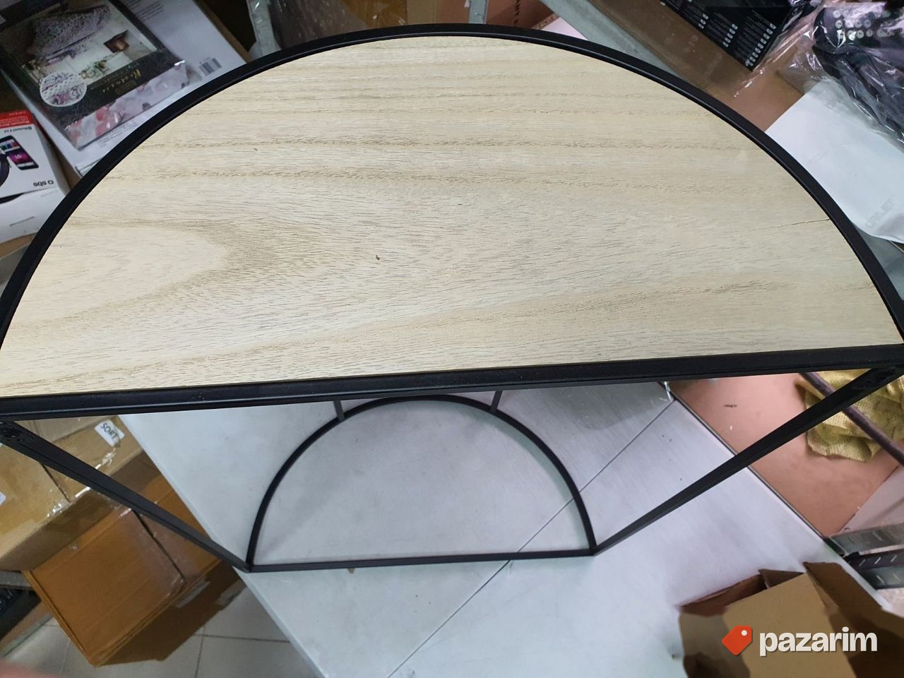 Polukruzni Stocic Polica 75x52.5x26.5-LIFA LIVING 3
