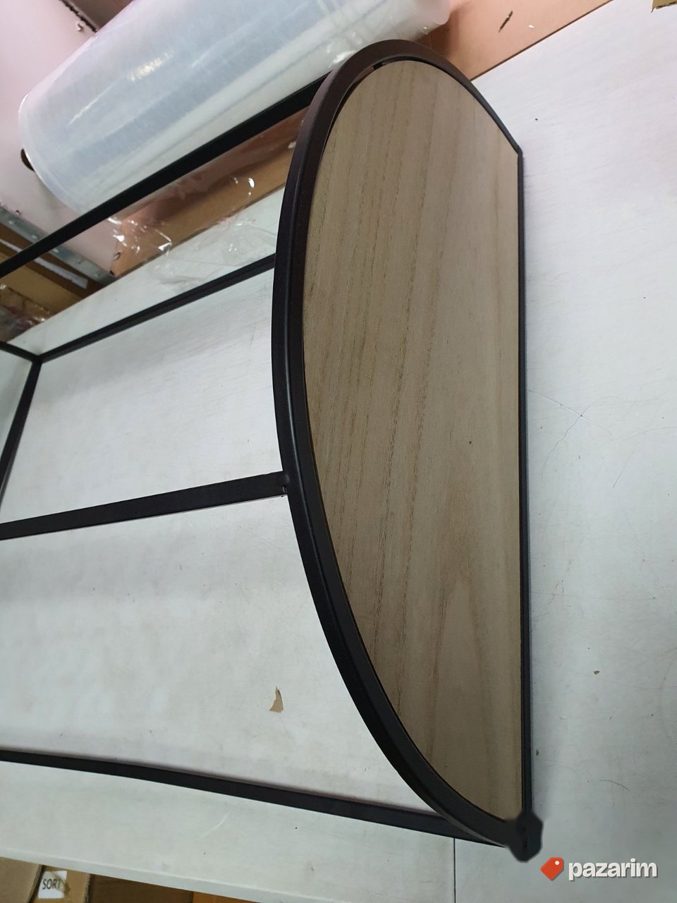 Polukruzni Stocic Polica 75x52.5x26.5-LIFA LIVING 4