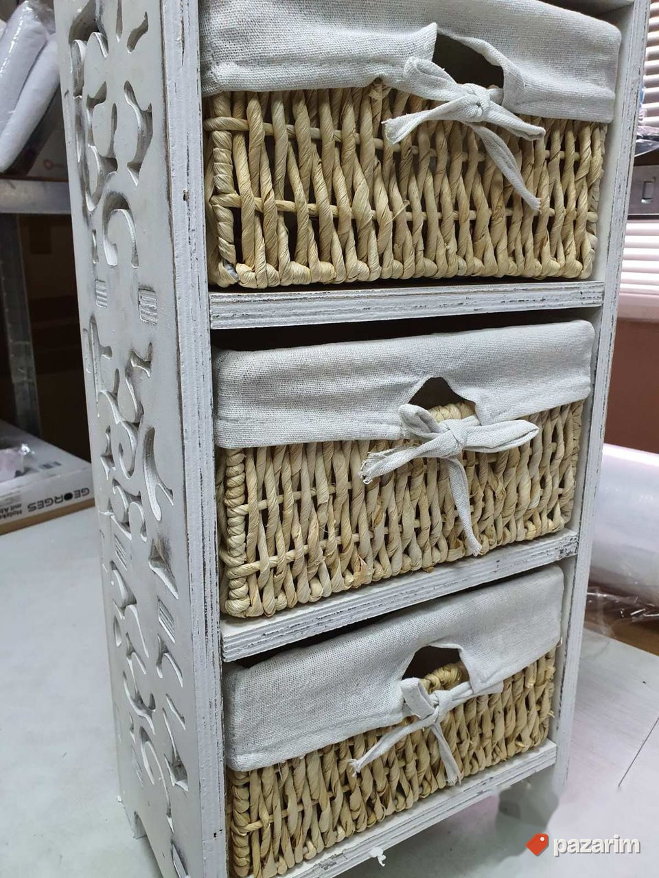 Retro Nocni Ormaric- Komoda 28.5x22x78cm - Rebecca 6