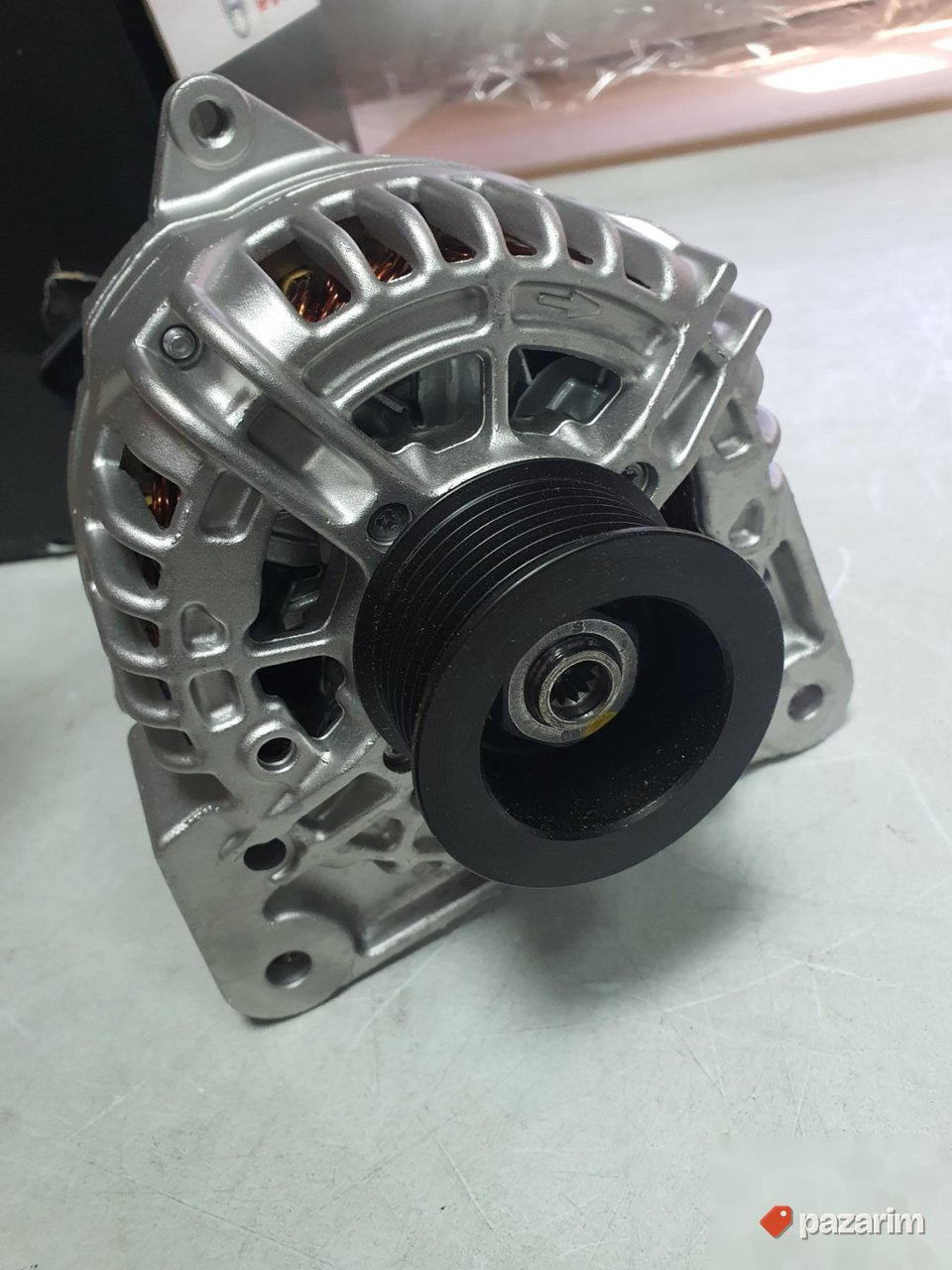 Alternator BOSCH 0 124 325 176 za Renault 6